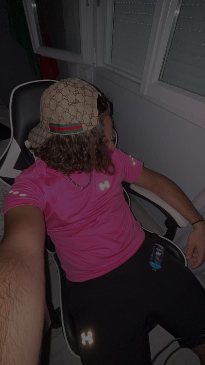 Profile of Oscar, 36, Gay dating in Brea (California)