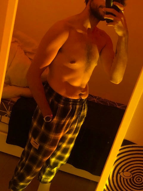 Evan - Gay dating in Hybla Valley Profile of Evan, 22, Gay dating in Hybla Valley (Virginia)