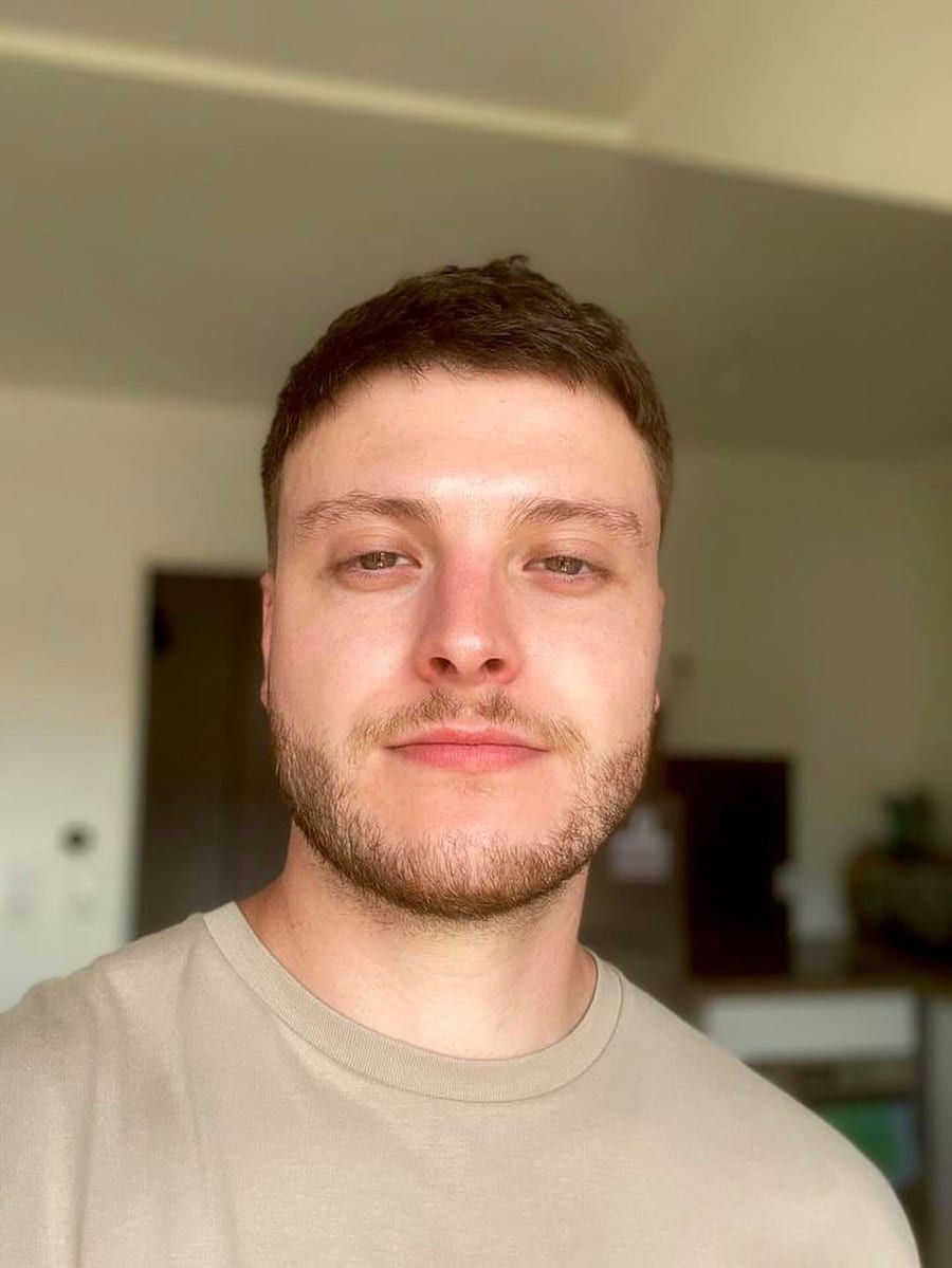 Profile of Adrian, 35, Gay dating in Gresham (Oregon)
