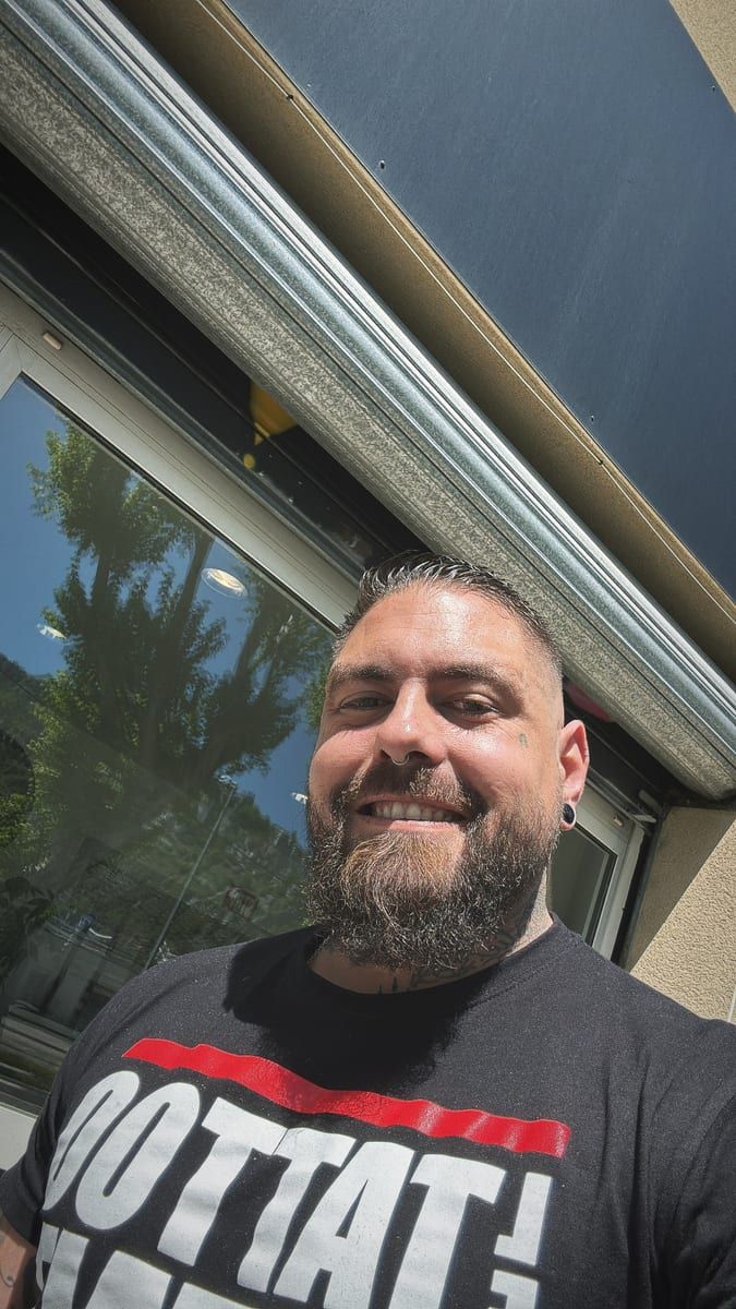 Bryan - Gay dating in Idylwood Profile of Bryan, 45, Gay dating in Idylwood (Virginia)