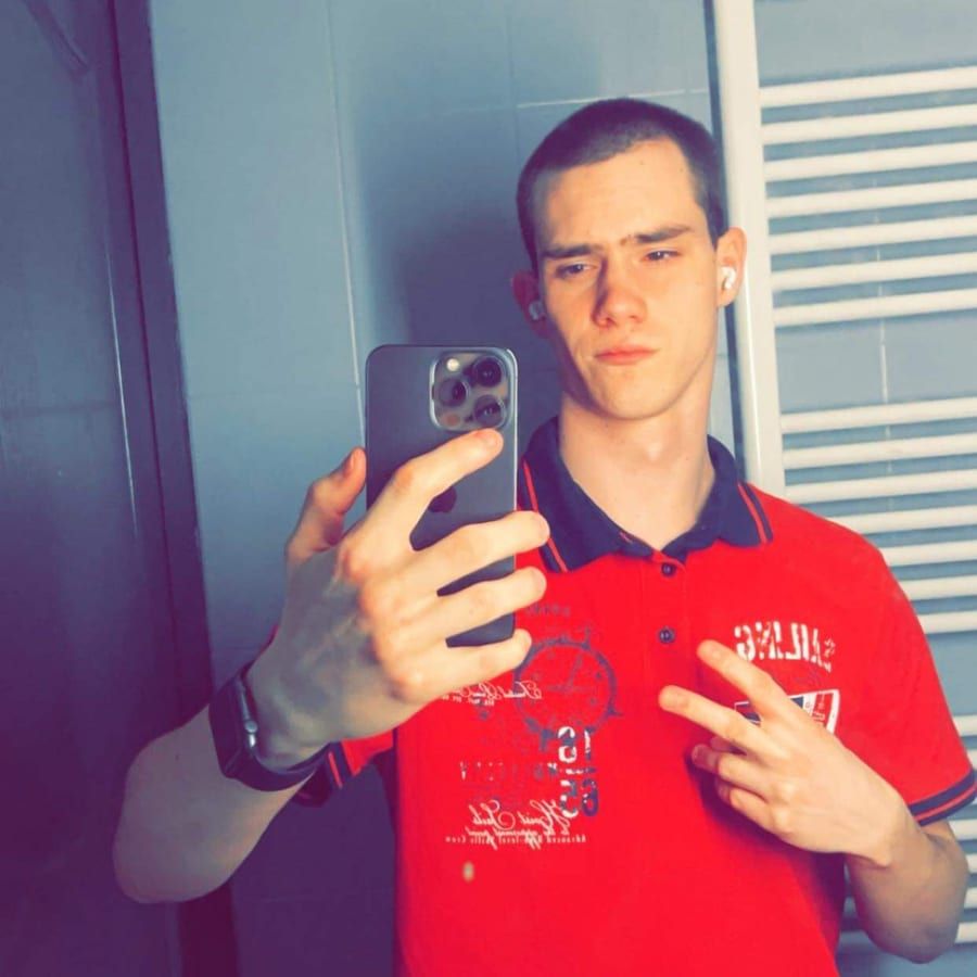 Profile of Easton, 24, Gay dating in Sandy City (Utah)
