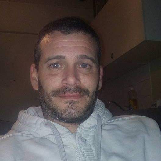 Neil - Gay dating in Buxton Profile of Neil, 29, Gay dating in Buxton (Maine)