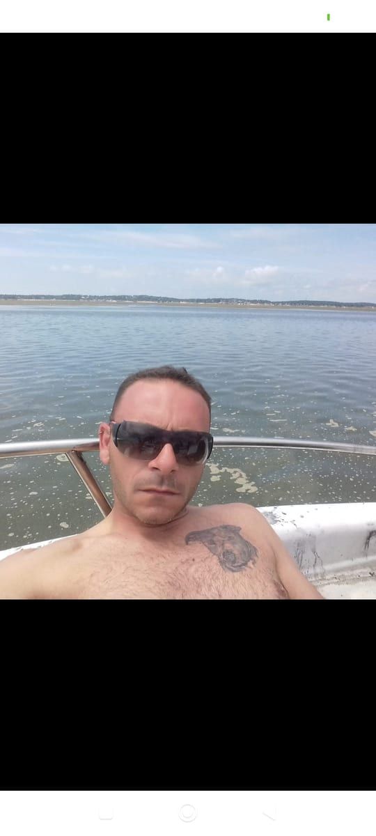 Profile of Johnny, 31, Gay dating in Estero (Florida)