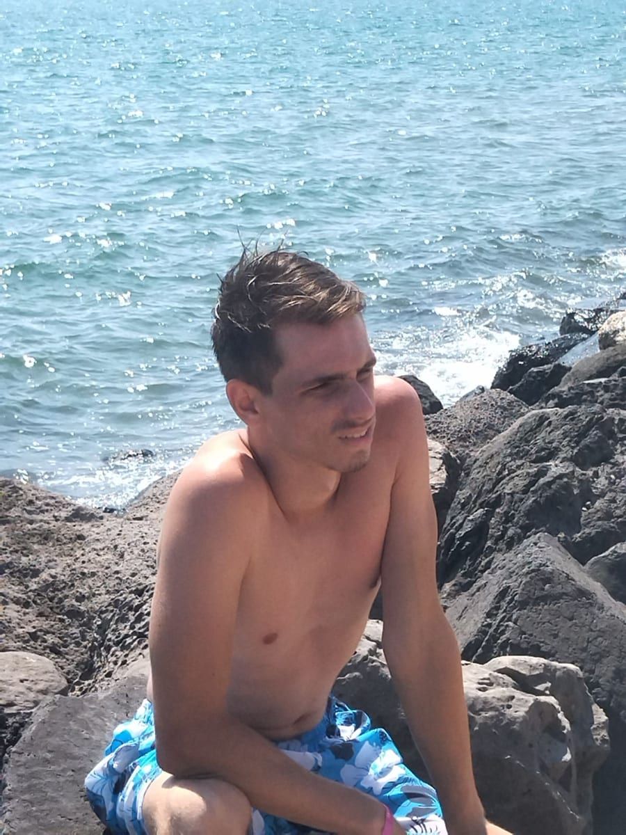 Profile of Carter, 40, Gay dating in Endicott (New York)