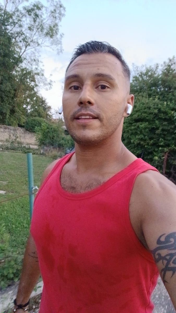Max - Gay dating in West Hartford Profile of Max, 44, Gay dating in West Hartford (Connecticut)