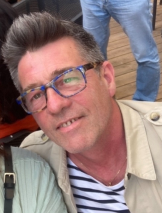 Martin - Gay dating in Newton Profile of Martin, 33, Gay dating in Newton (Iowa)