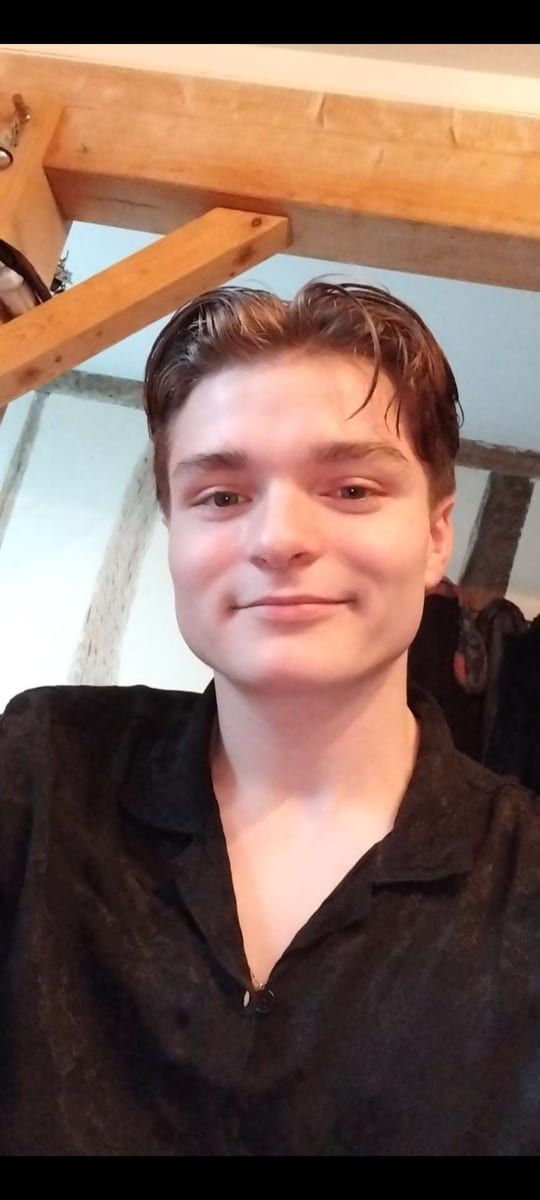Profile of Colton, 26, Gay dating in Woodburn (Oregon)